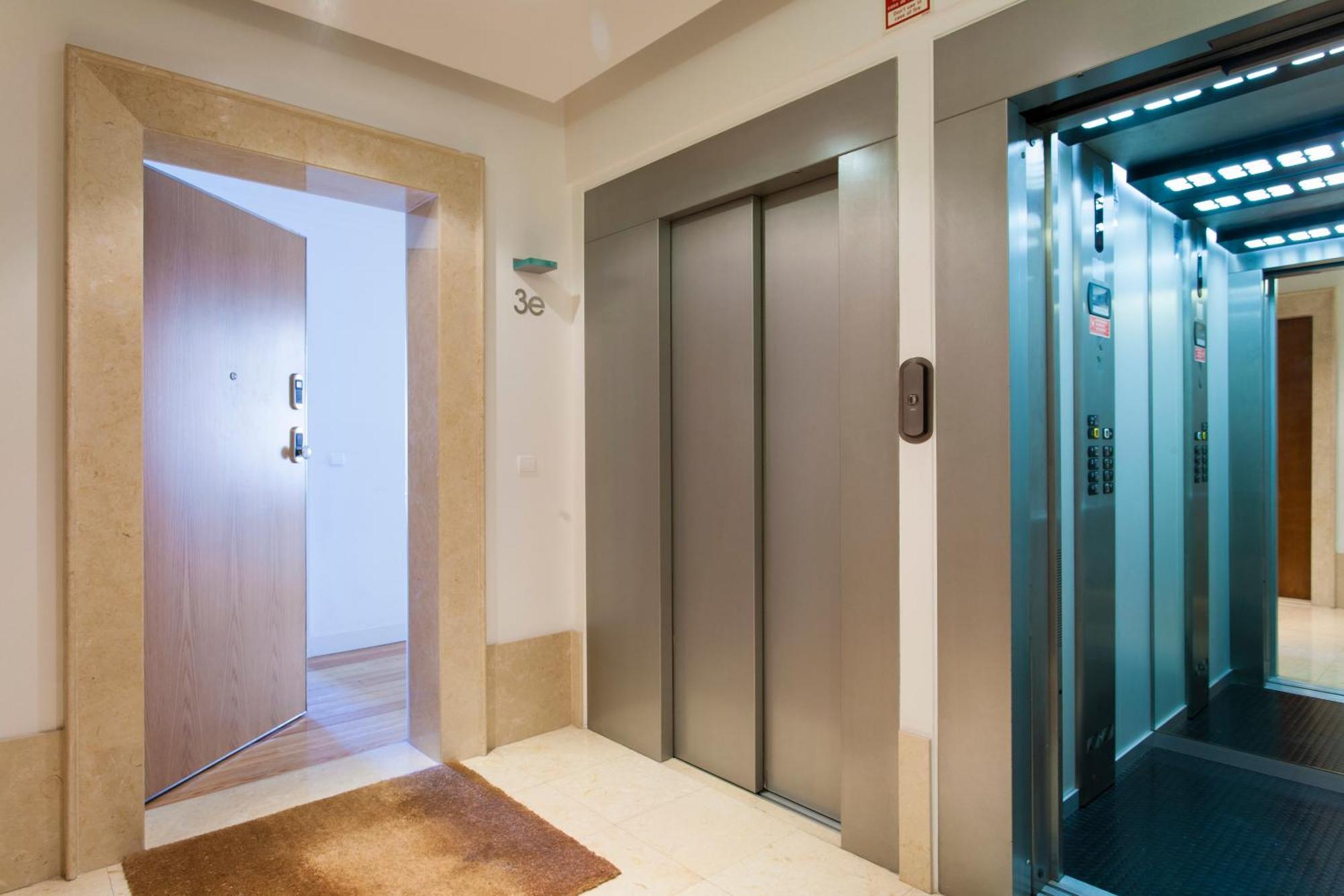 Joivy Stunning Design In Chiado Appartement